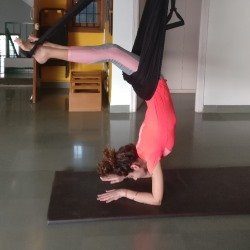 Aerial Yoga 3 Aerial Pinchmayurasana 002
