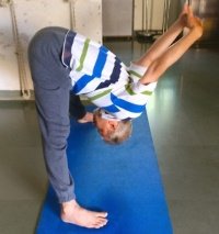 Seniors Yoga 2 Prasarit Paduttanasana 001