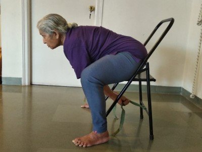Seniors Yoga 9 Thite Seniors Chair 021 1